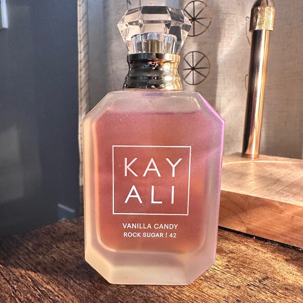Kayali Vanilla Rock Sugar